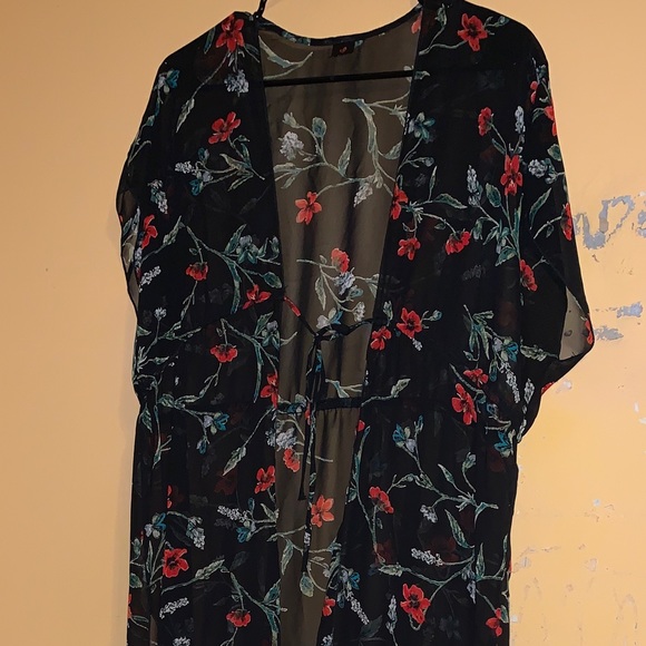 Floral long cover up - Picture 2 of 5